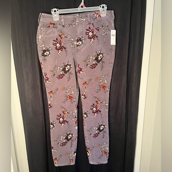 Anthropologie woman’s high-rise pants . Size 31. High-rise skinny ankle pant . - Picture 3 of 8